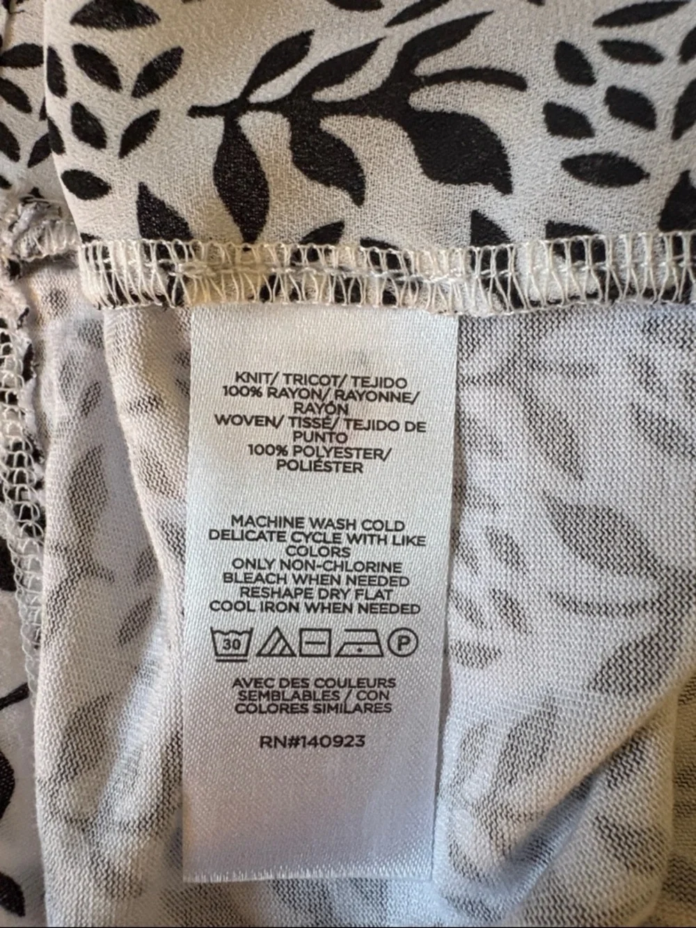 LOFT Black and White Printed V-Neck Button Blouse - Picture 6 of 7